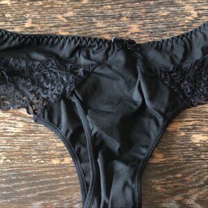 Silky lace panty size L